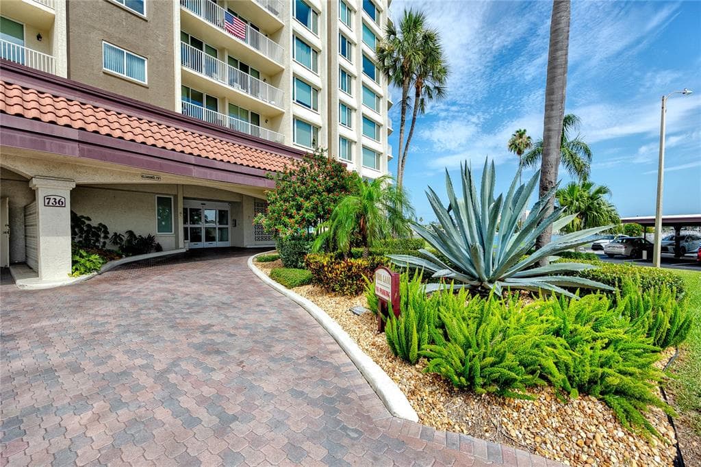 736 ISLAND WAY 1001 photo 8