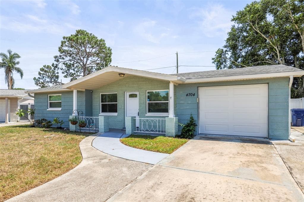 4704 KOALA DRIVE photo 1