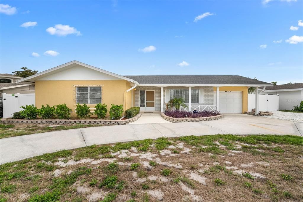 4608 ARLINGTON ROAD photo 1