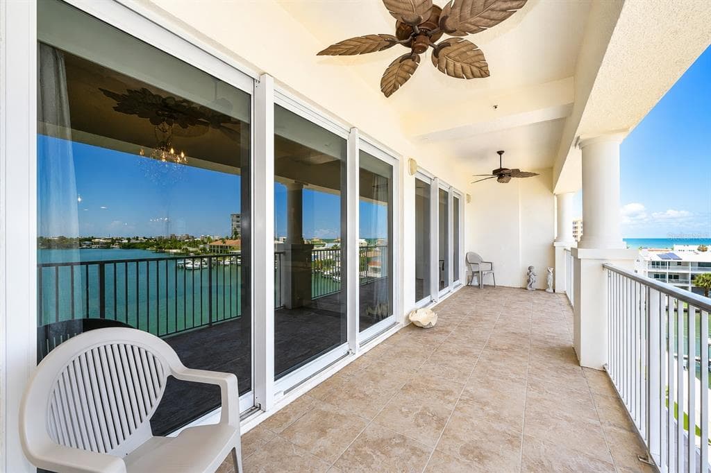17717 GULF BOULEVARD 504 photo 4