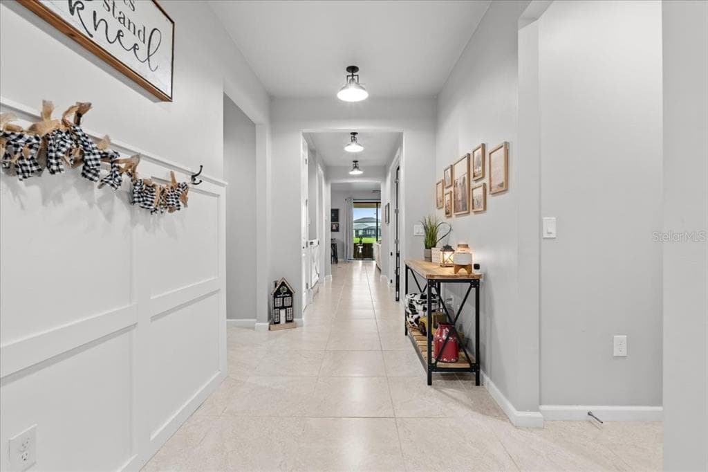 2596 BUCKTHORN LOOP photo 4