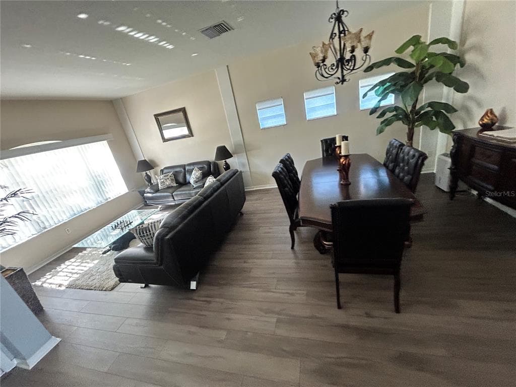 433 YORK DALE DRIVE photo 10