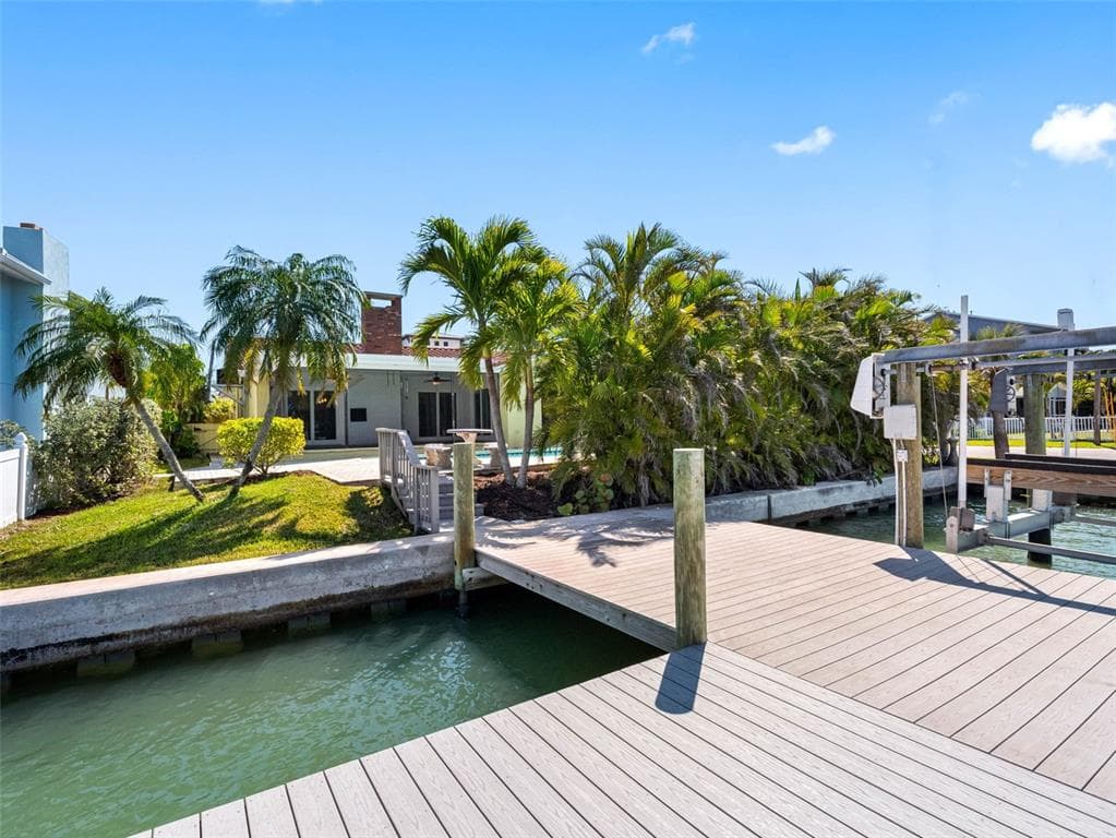 562 JOHNS PASS AVENUE photo 25
