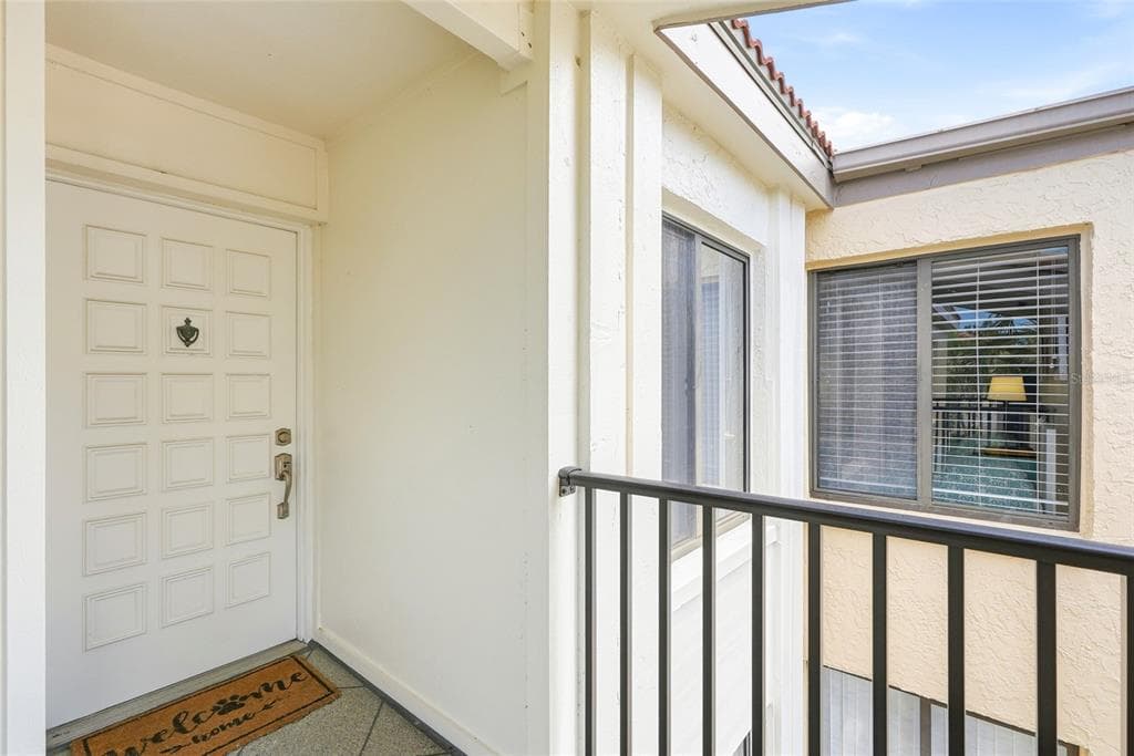 6105 PALMA DEL MAR BOULEVARD S 219 photo 2