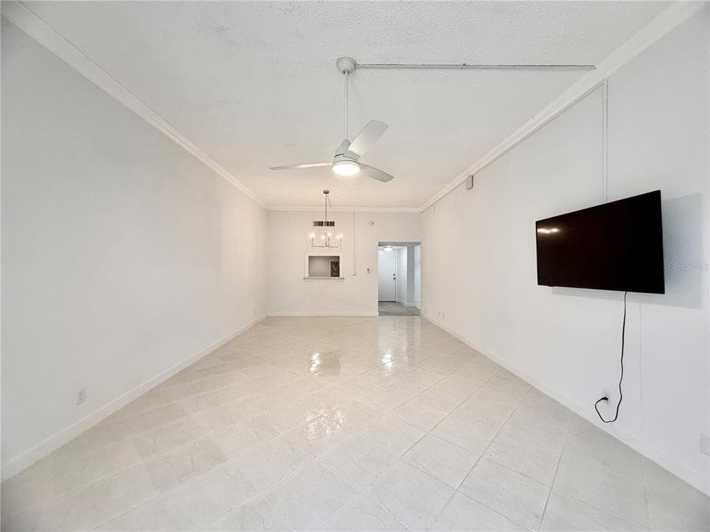 7400 SUN ISLAND DRIVE S 111 photo 13