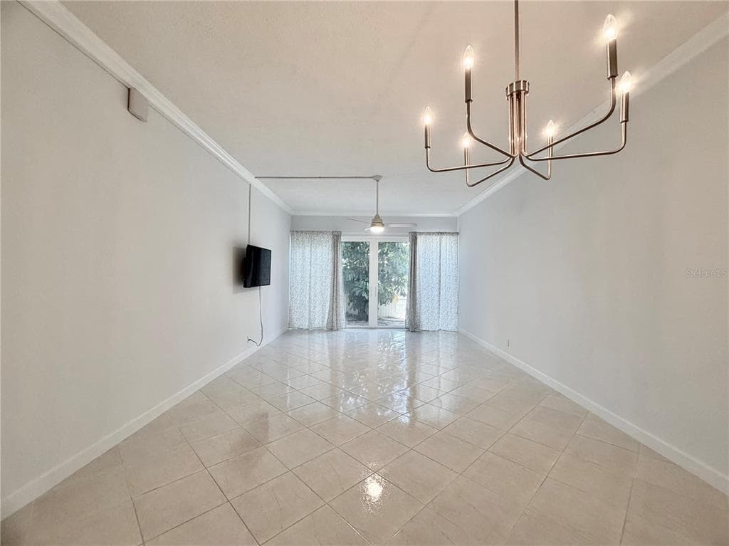 7400 SUN ISLAND DRIVE S 111 photo 11