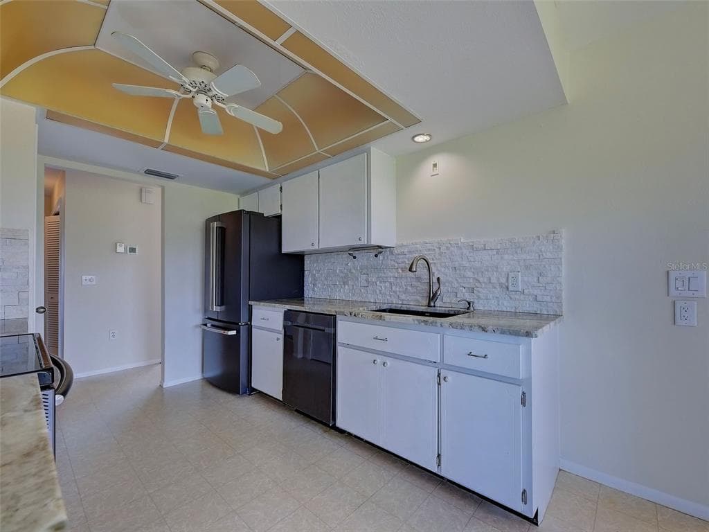 412 PINE TREE TERRACE photo 17