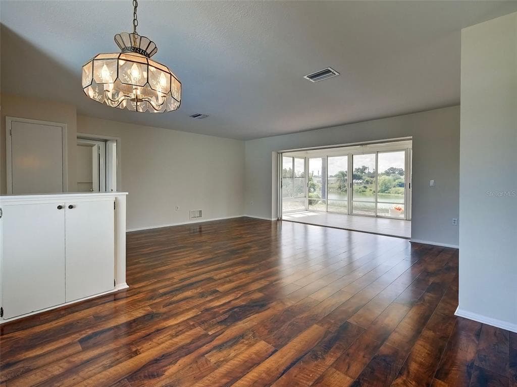 412 PINE TREE TERRACE photo 12