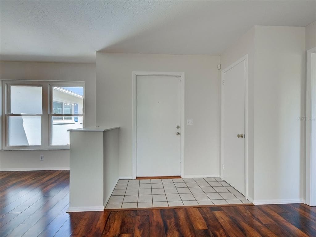 412 PINE TREE TERRACE photo 7