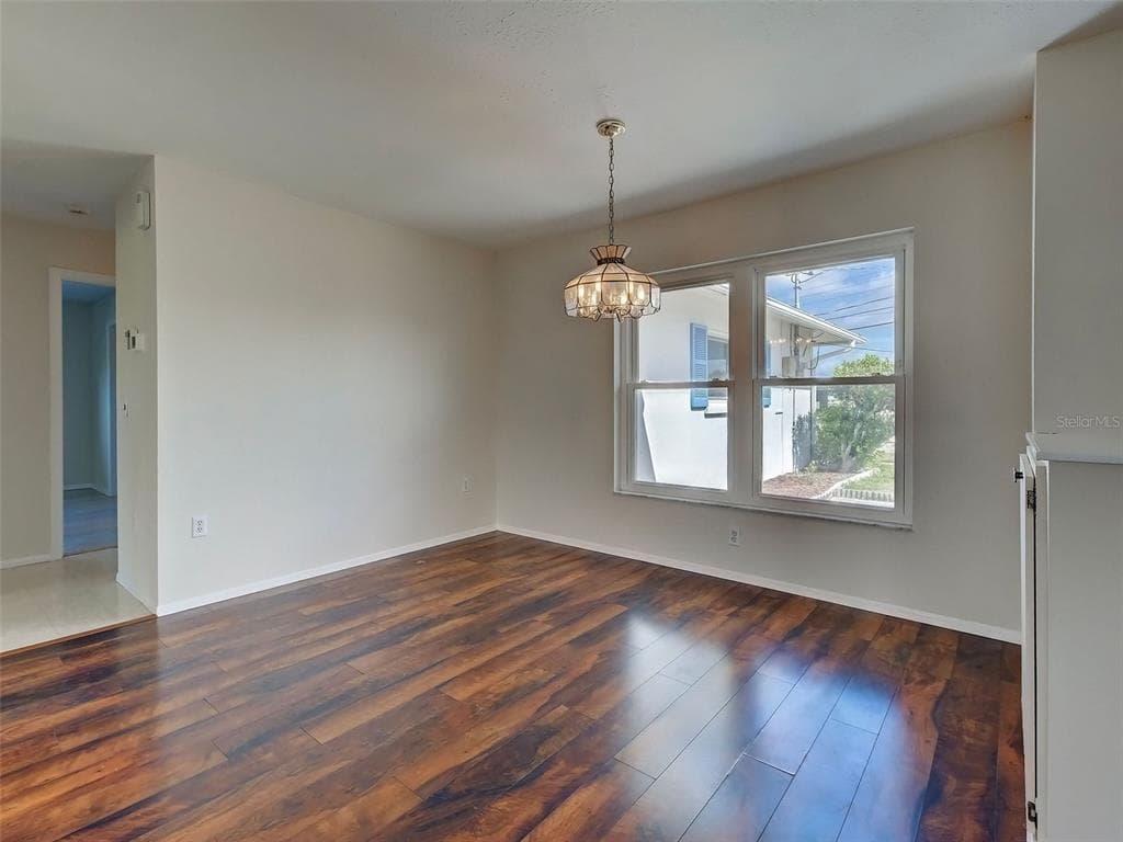 412 PINE TREE TERRACE photo 14