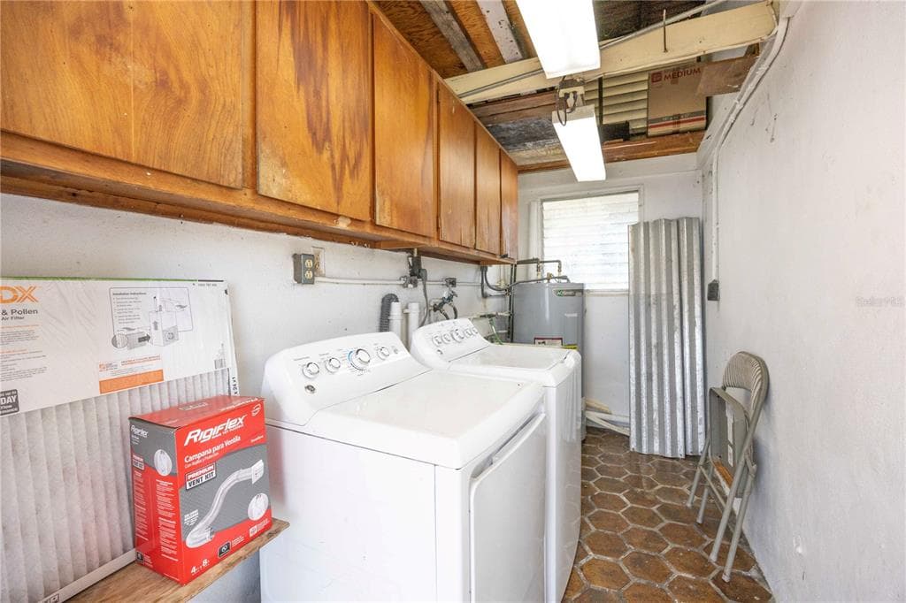 275 LAKEVIEW DRIVE photo 25