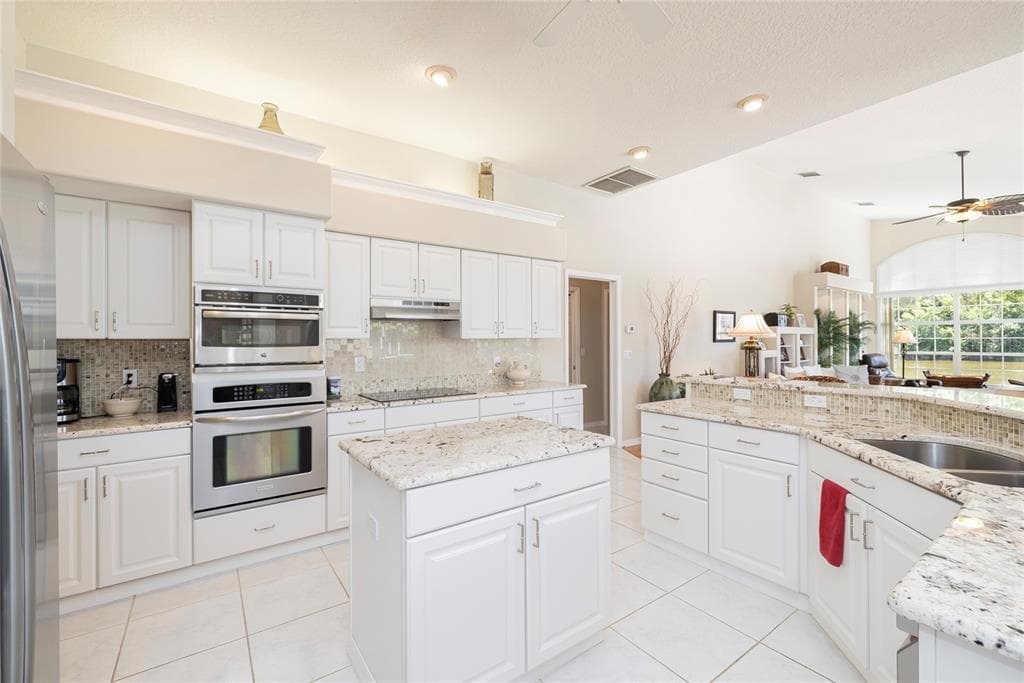 2055 DIAMOND COURT photo 5