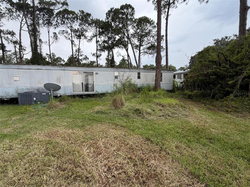 4560 POLK CITY ROAD photo 7
