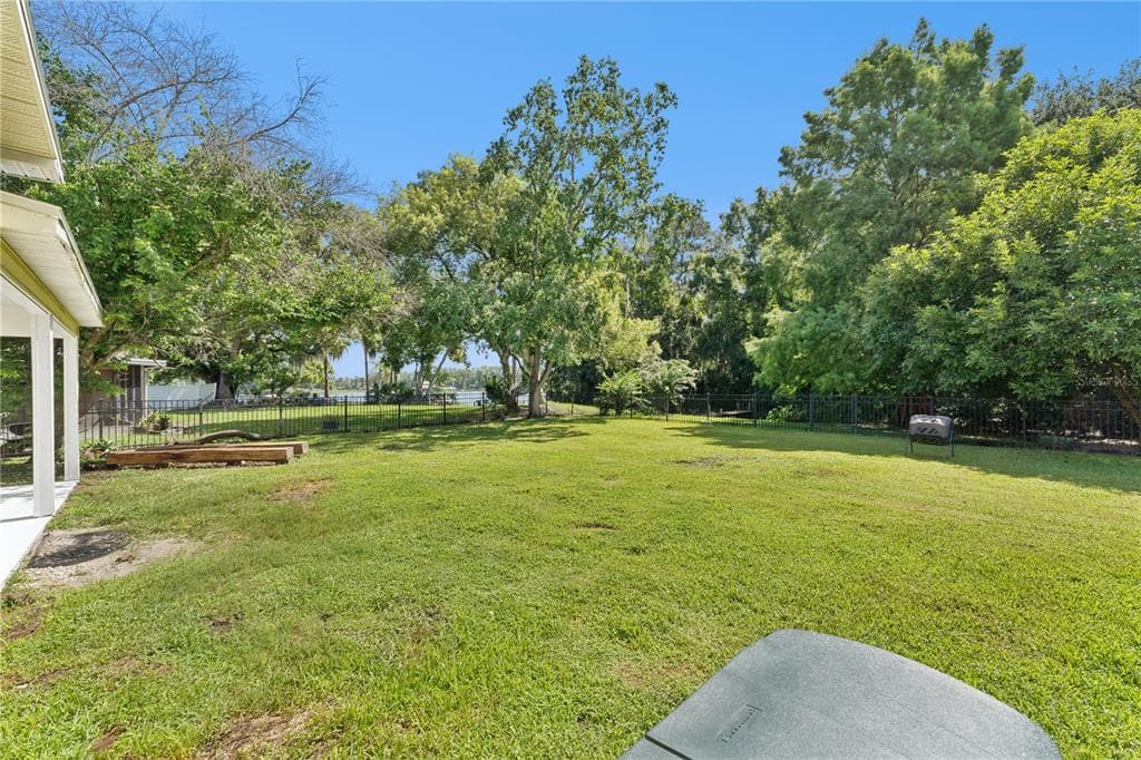 1003 LAKE BELL DRIVE photo 20