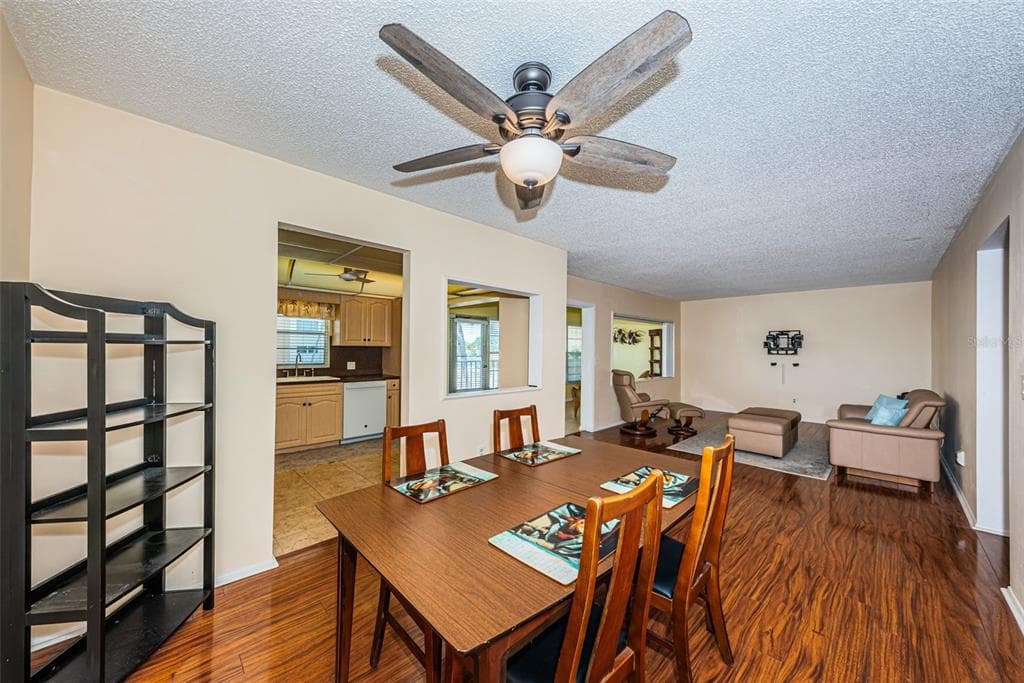 4700 COVE CIRCLE 208 photo 17