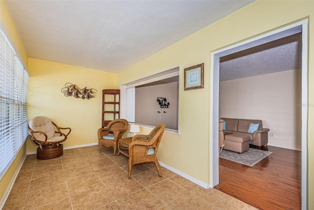 4700 COVE CIRCLE 208 photo 12