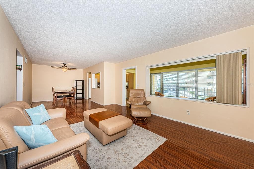 4700 COVE CIRCLE 208 photo 21