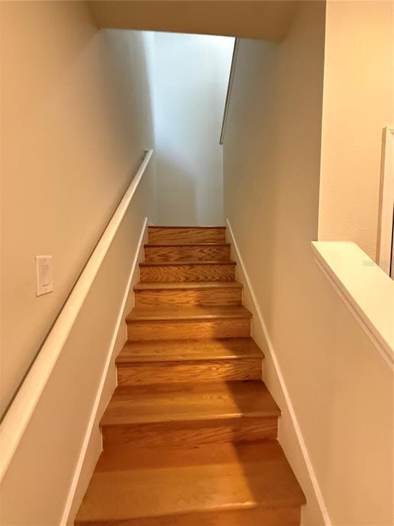 9154 HILLCROFT DRIVE photo 24