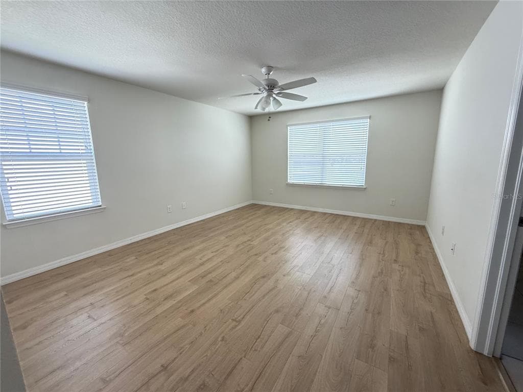 9154 HILLCROFT DRIVE photo 25