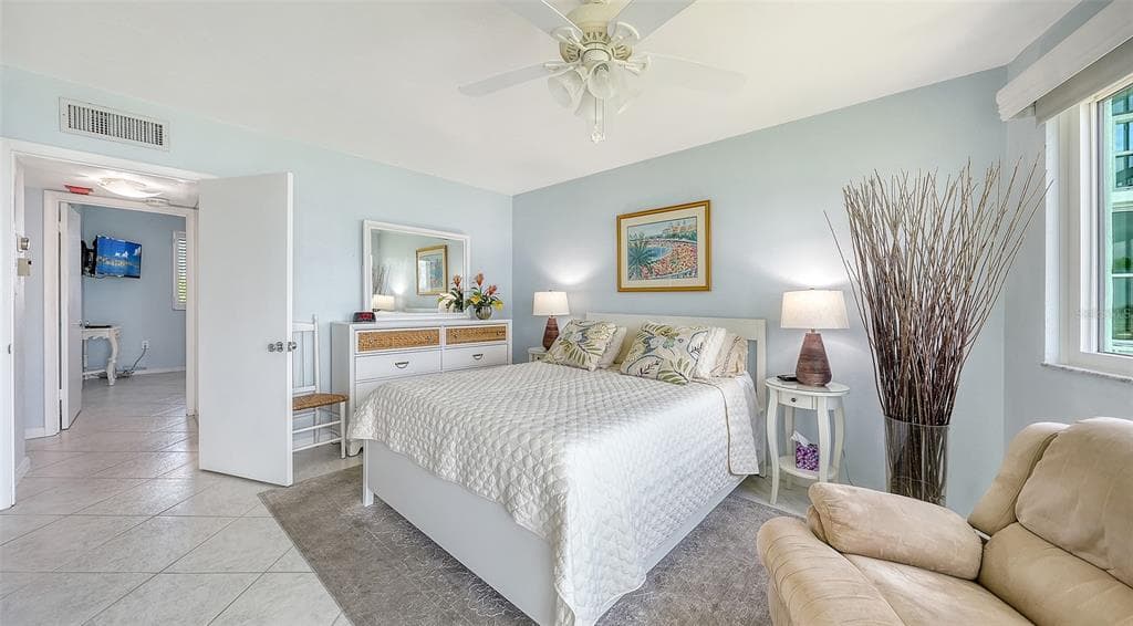777 JOHN RINGLING BOULEVARD 24 photo 16