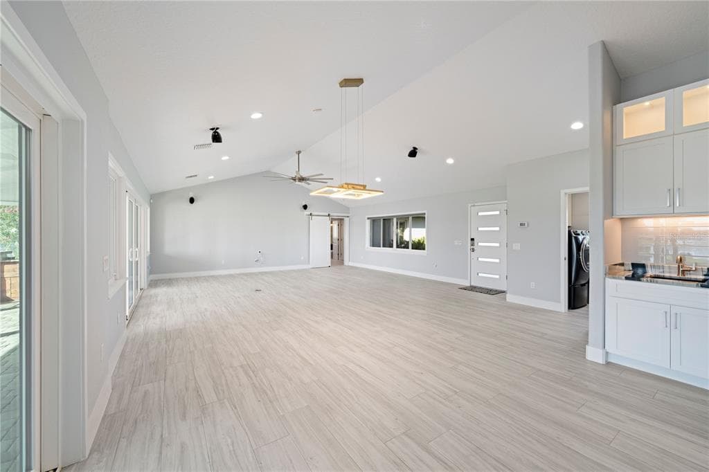 4931 DORA DRIVE photo 13