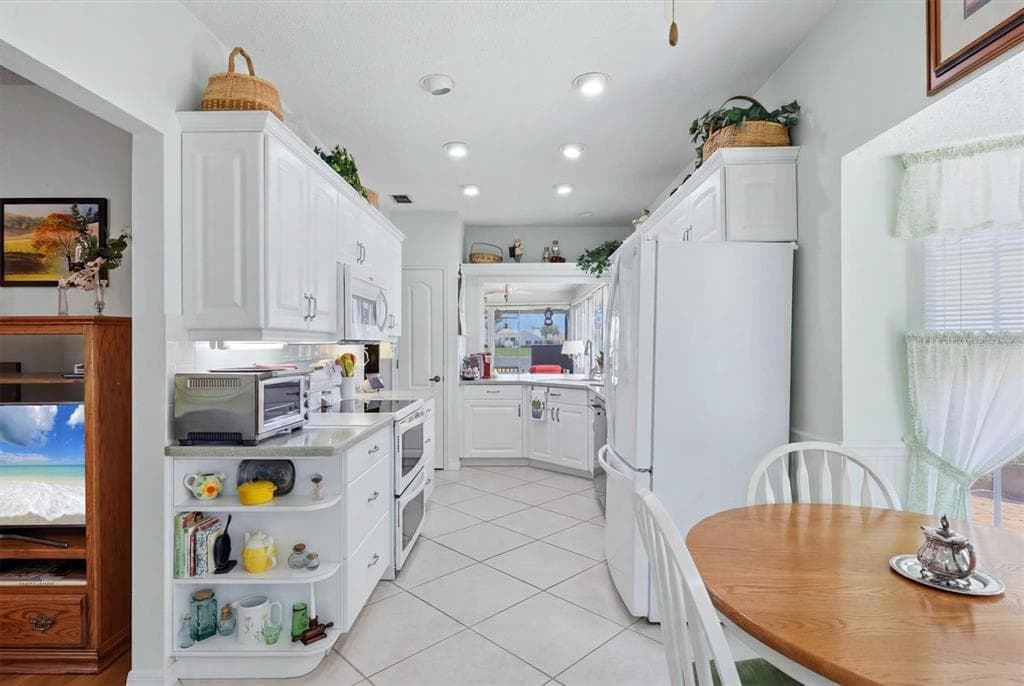 1703 MOON DRIVE photo 12