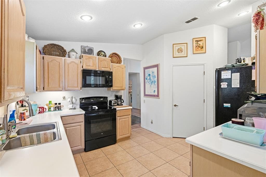 1469 RIVERDALE DRIVE photo 17