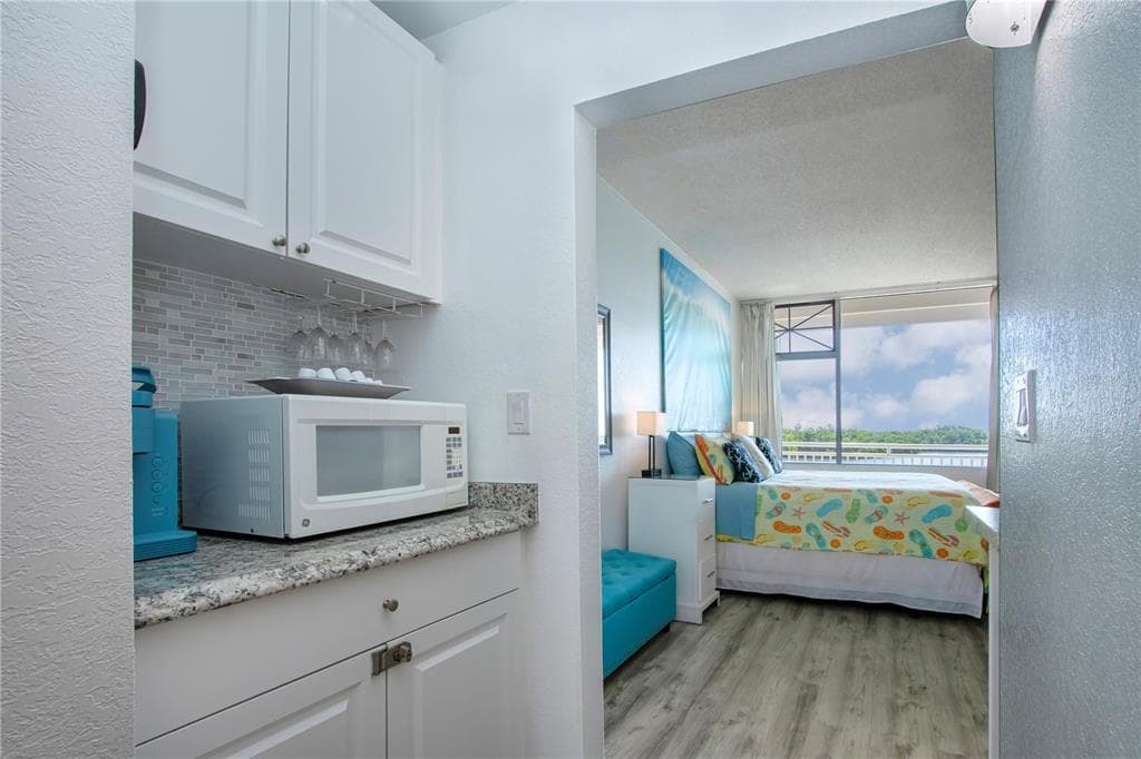 611 DESTINY DRIVE 403 photo 15