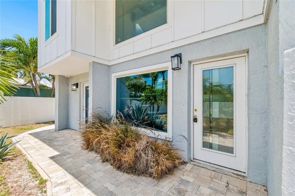 970 BOCA CIEGA ISLE DRIVE photo 3