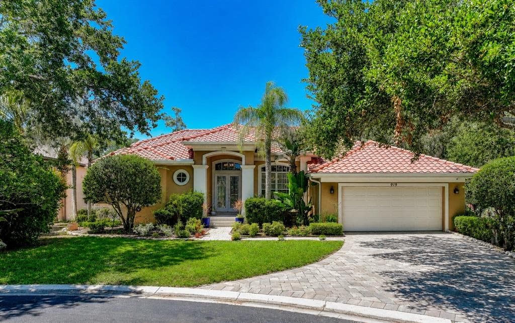 919 TRANQUILITY CIRCLE photo 1
