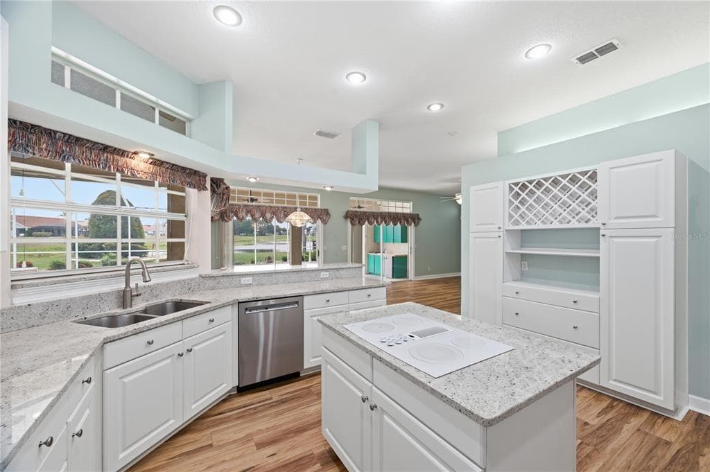 2116 PLATINUM DRIVE photo 8