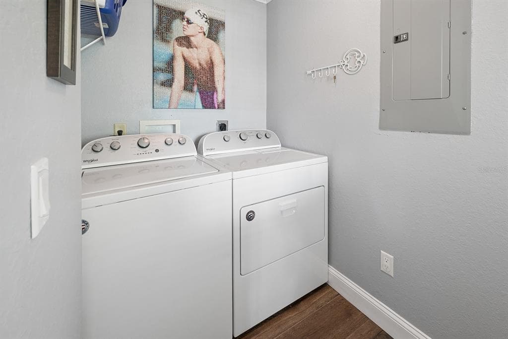 8213 RIVERVIEW ROAD photo 23