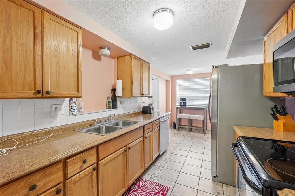 1133 GRAND BOULEVARD photo 5