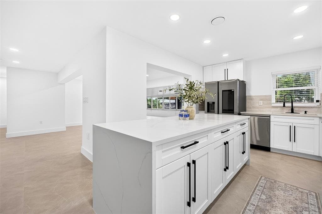 27385 VOYAGEUR DRIVE photo 15