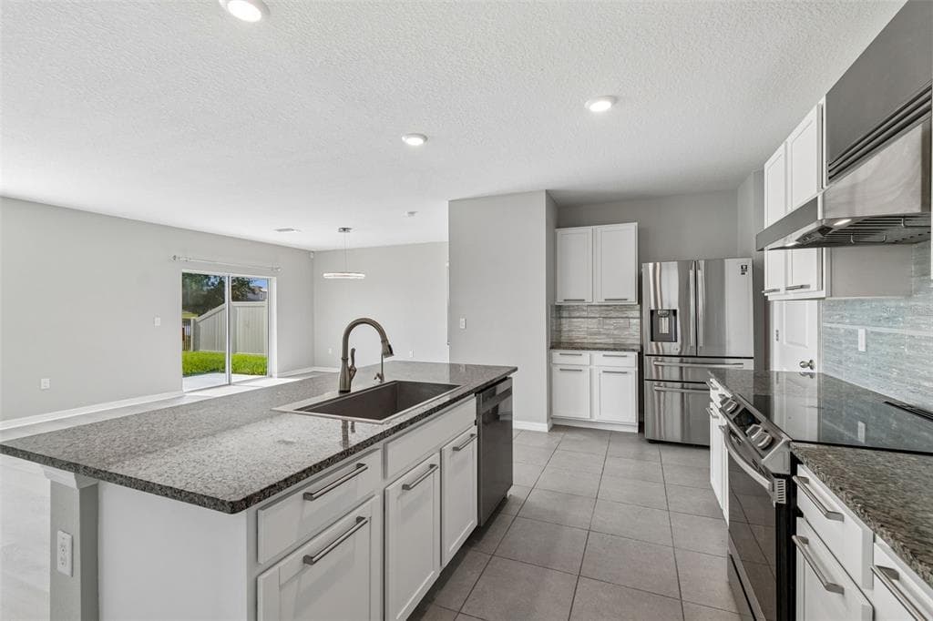 16734 TRITE BEND STREET photo 7