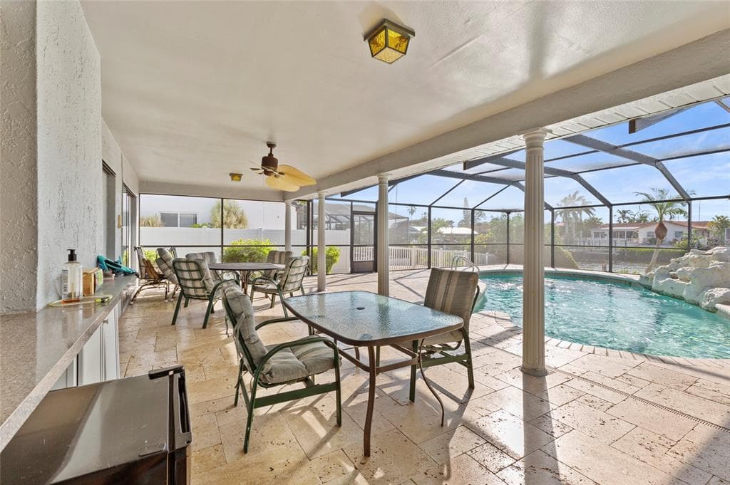 921 BIRDIE WAY photo 17