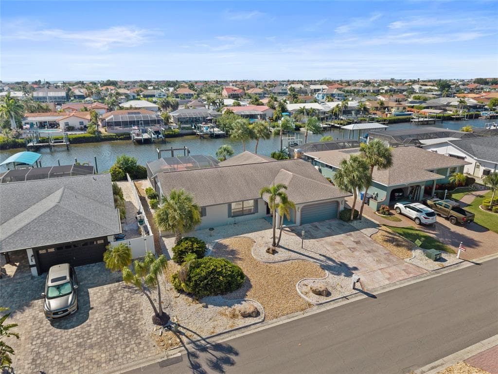 921 BIRDIE WAY photo 24