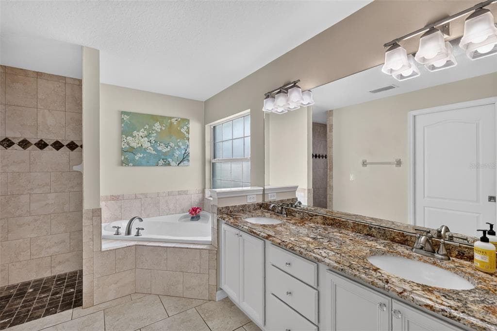 12037 EAGLE POINT CT photo 21