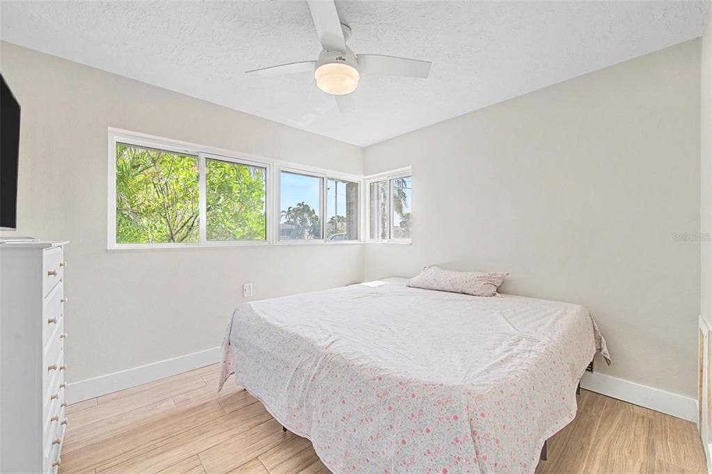 9472 TREASURE LANE NE photo 24