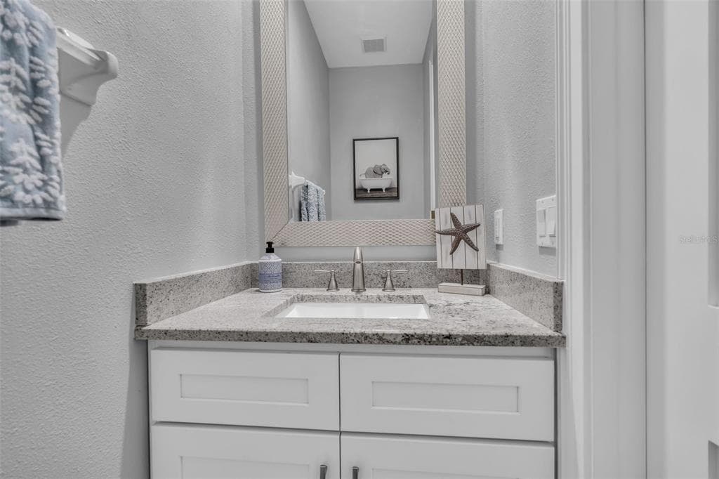 848 EVERGREEN WAY photo 12