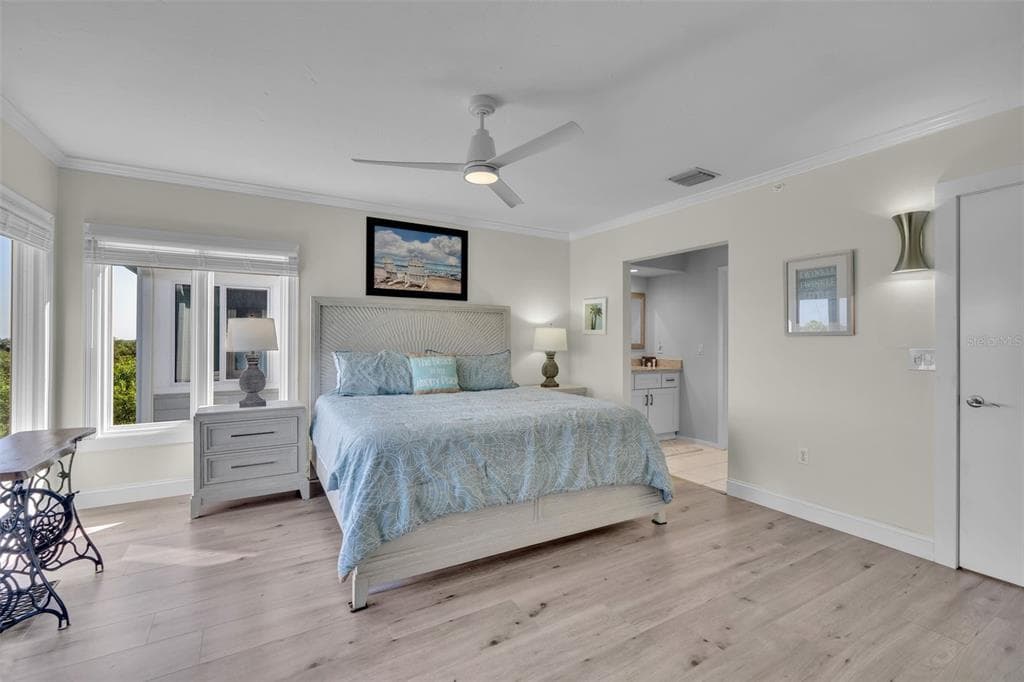 848 EVERGREEN WAY photo 15