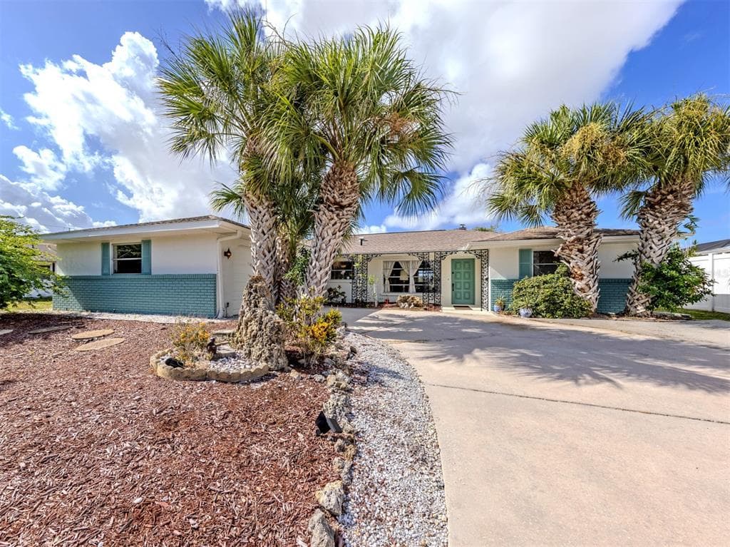1480 LAKESIDE DRIVE photo 2