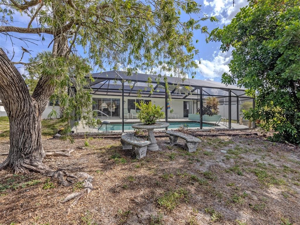 1480 LAKESIDE DRIVE photo 6
