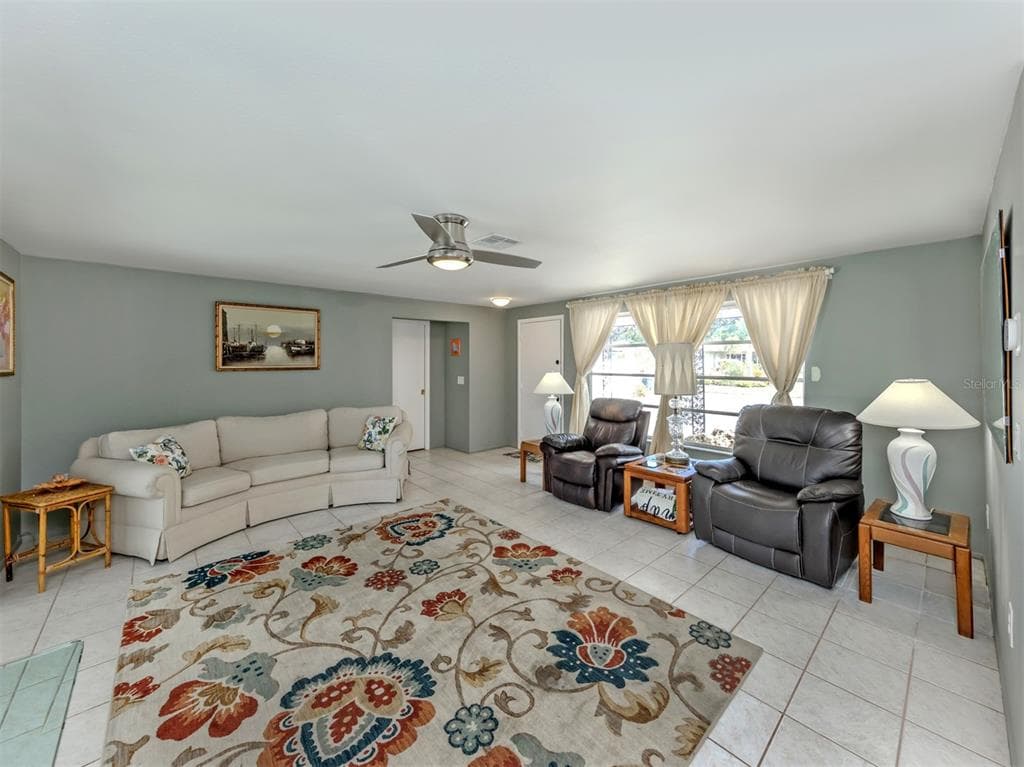 1480 LAKESIDE DRIVE photo 25