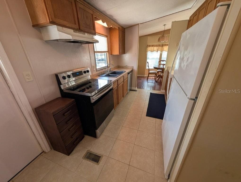 154 MOONLITE DRIVE photo 16