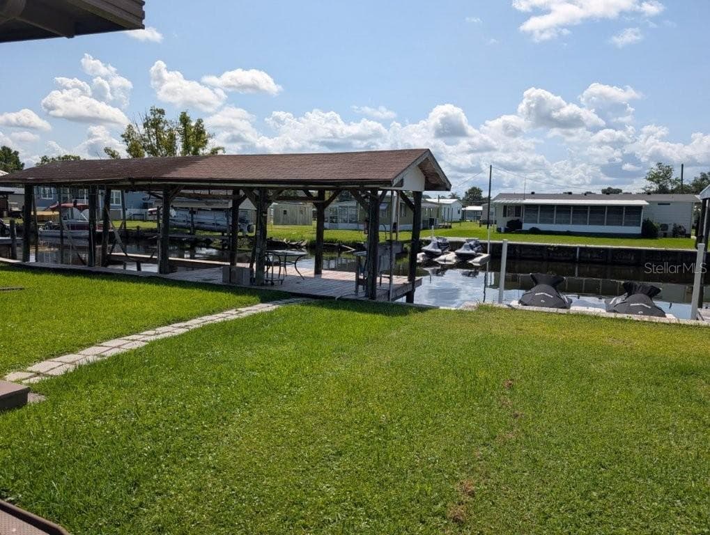 154 MOONLITE DRIVE photo 3