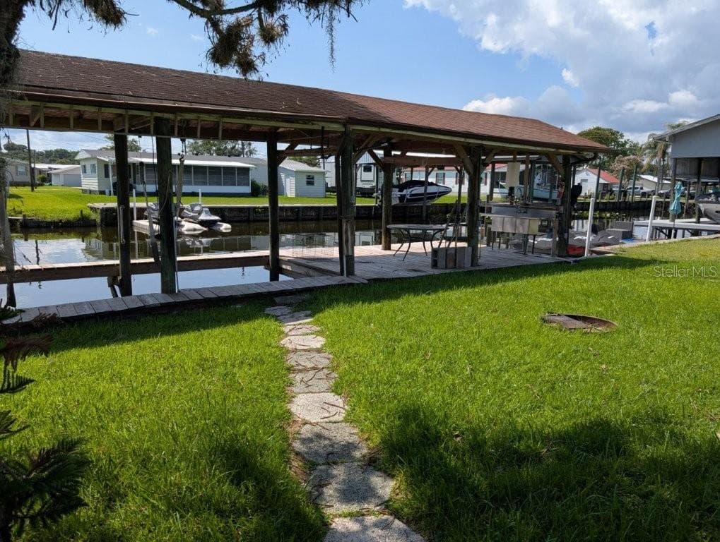 154 MOONLITE DRIVE photo 1