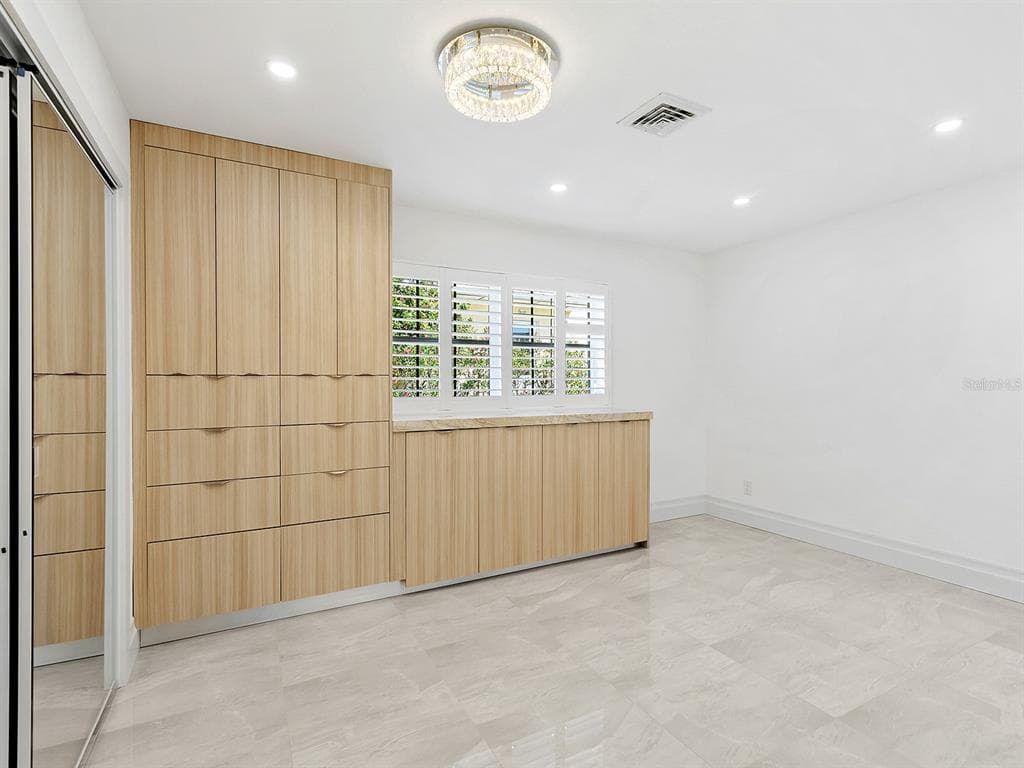 396 BAYSHORE DRIVE photo 16