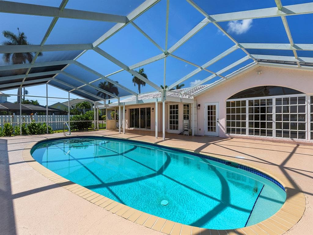 396 BAYSHORE DRIVE photo 22