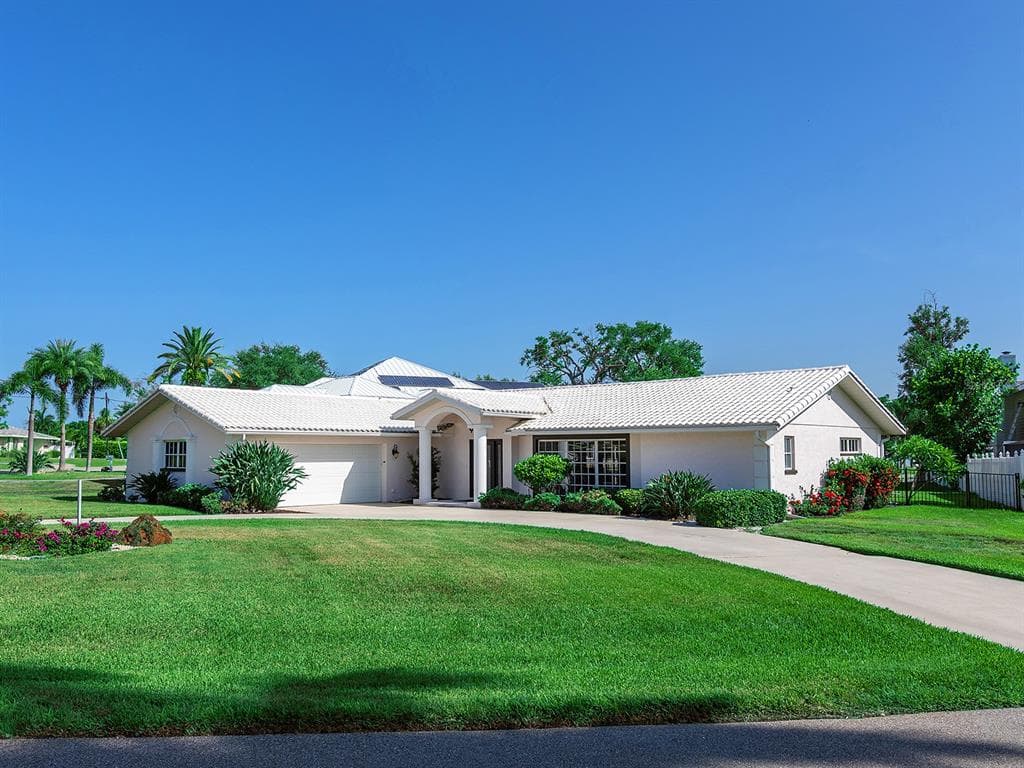 396 BAYSHORE DRIVE photo 8
